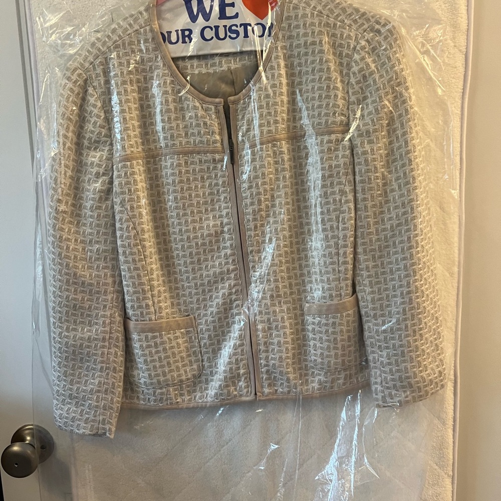 LOFT Cream Blazer with Textured Pattern and Relaxed Fit